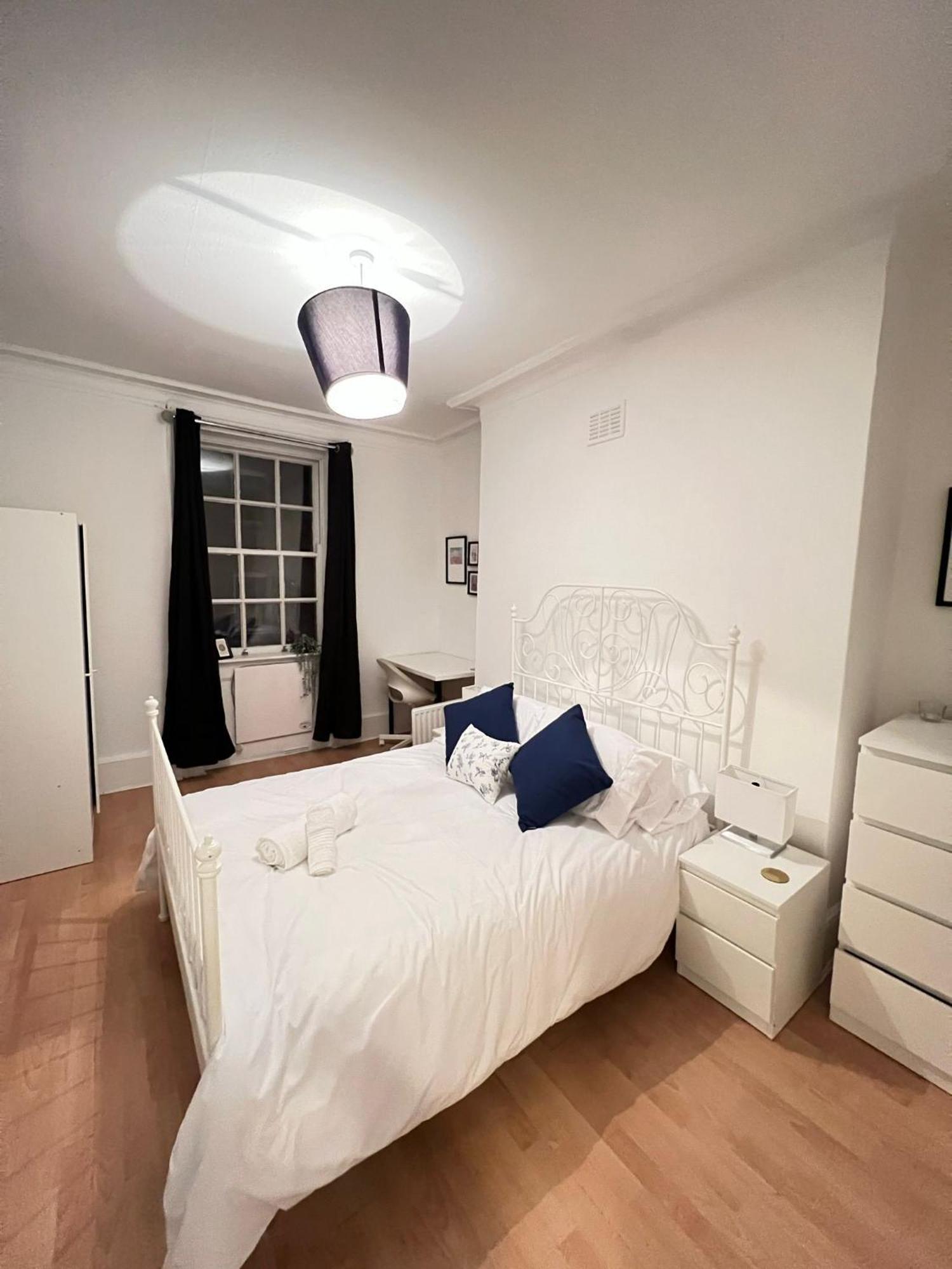 Lovely 2 Bed Flat In Soho! ลอนดอน ภายนอก รูปภาพ