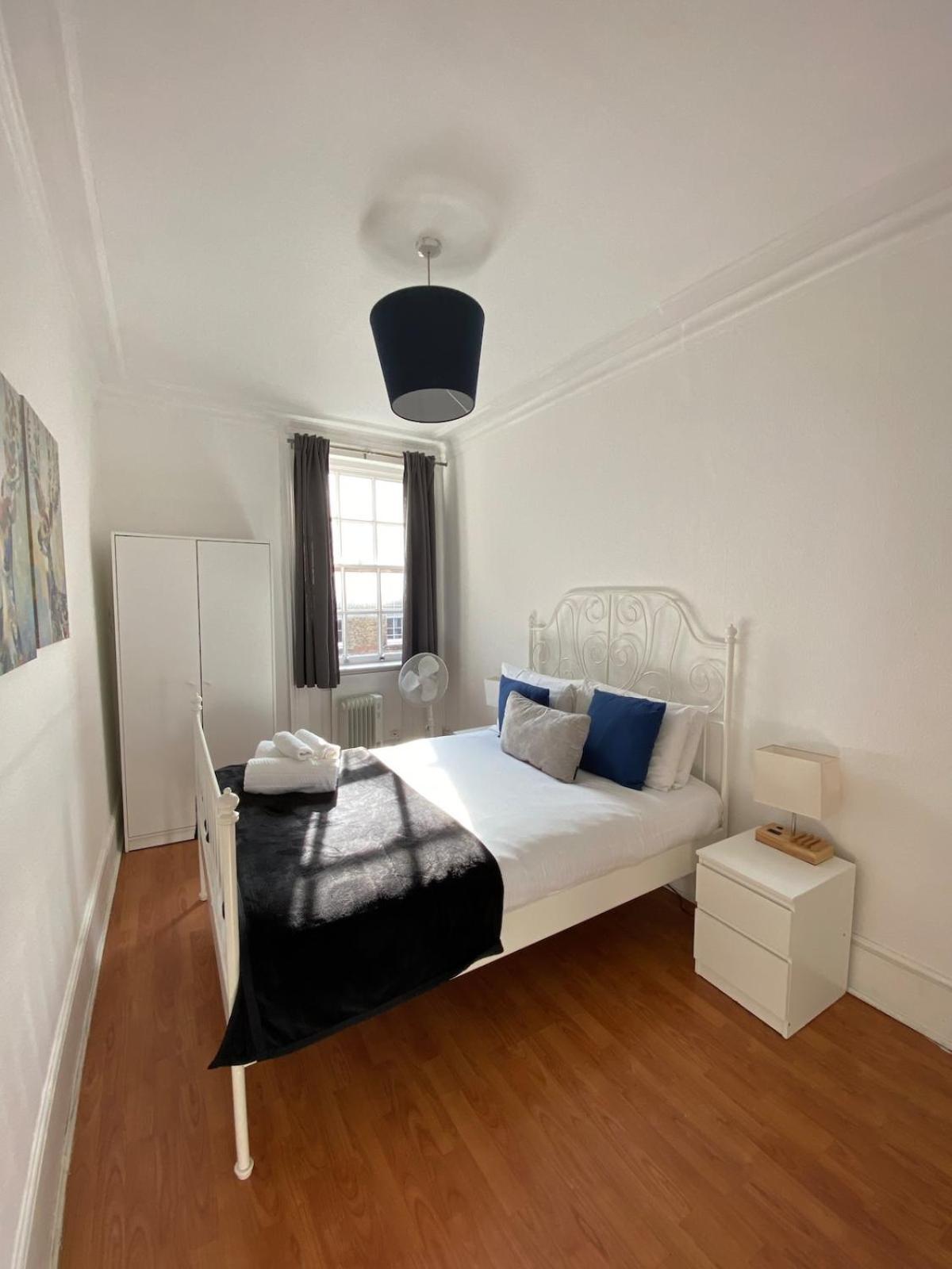 Lovely 2 Bed Flat In Soho! ลอนดอน ภายนอก รูปภาพ